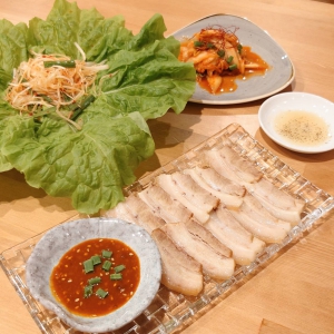 蒸しサムギョプサル